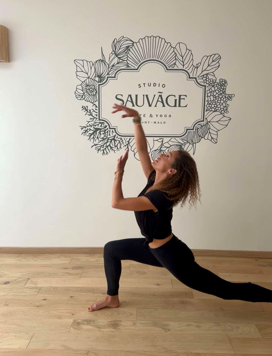 Studio Sauvage Professeur Yoga  Julie